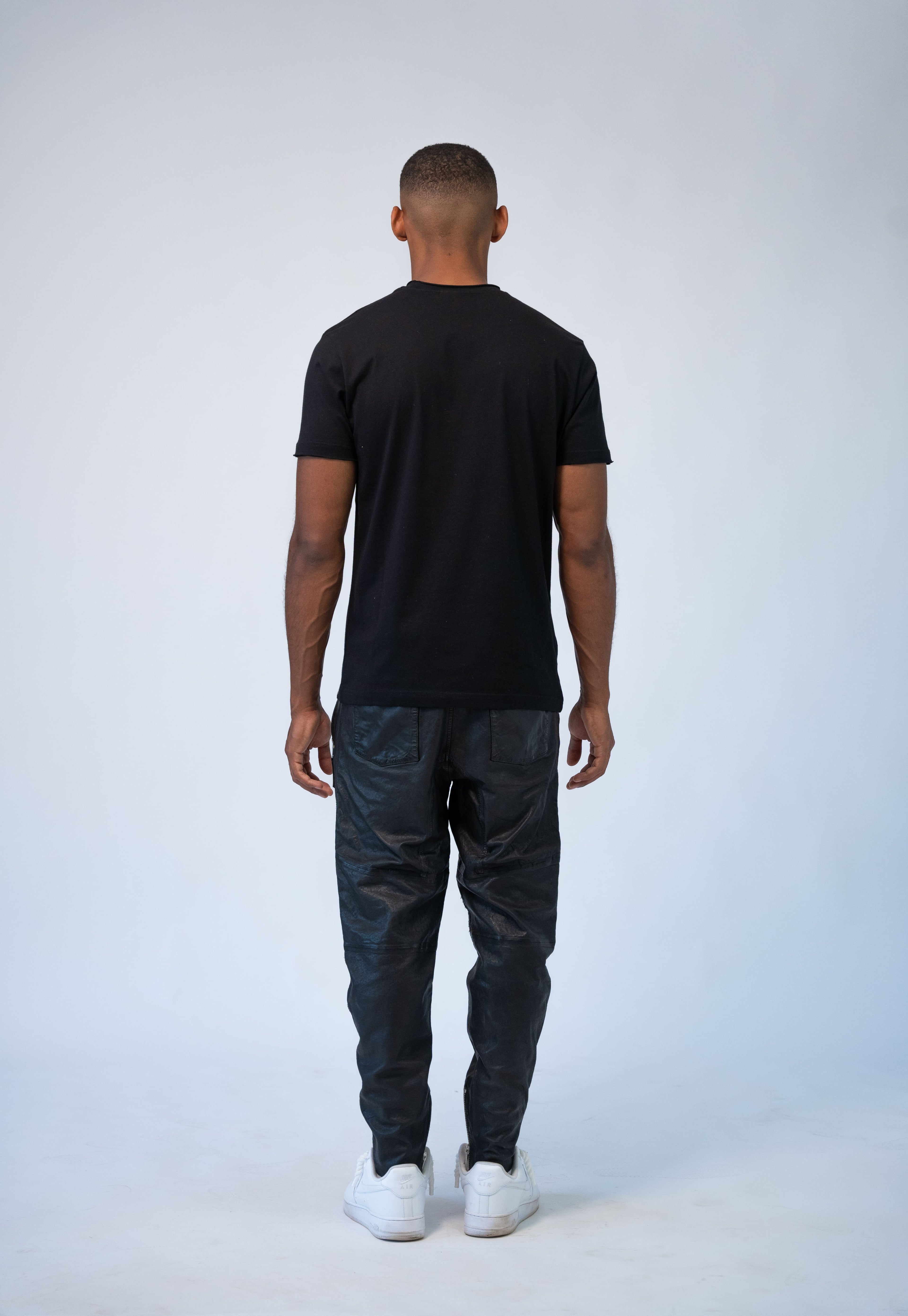 Color 100 - 6 - Adam_Black_Back.jpg