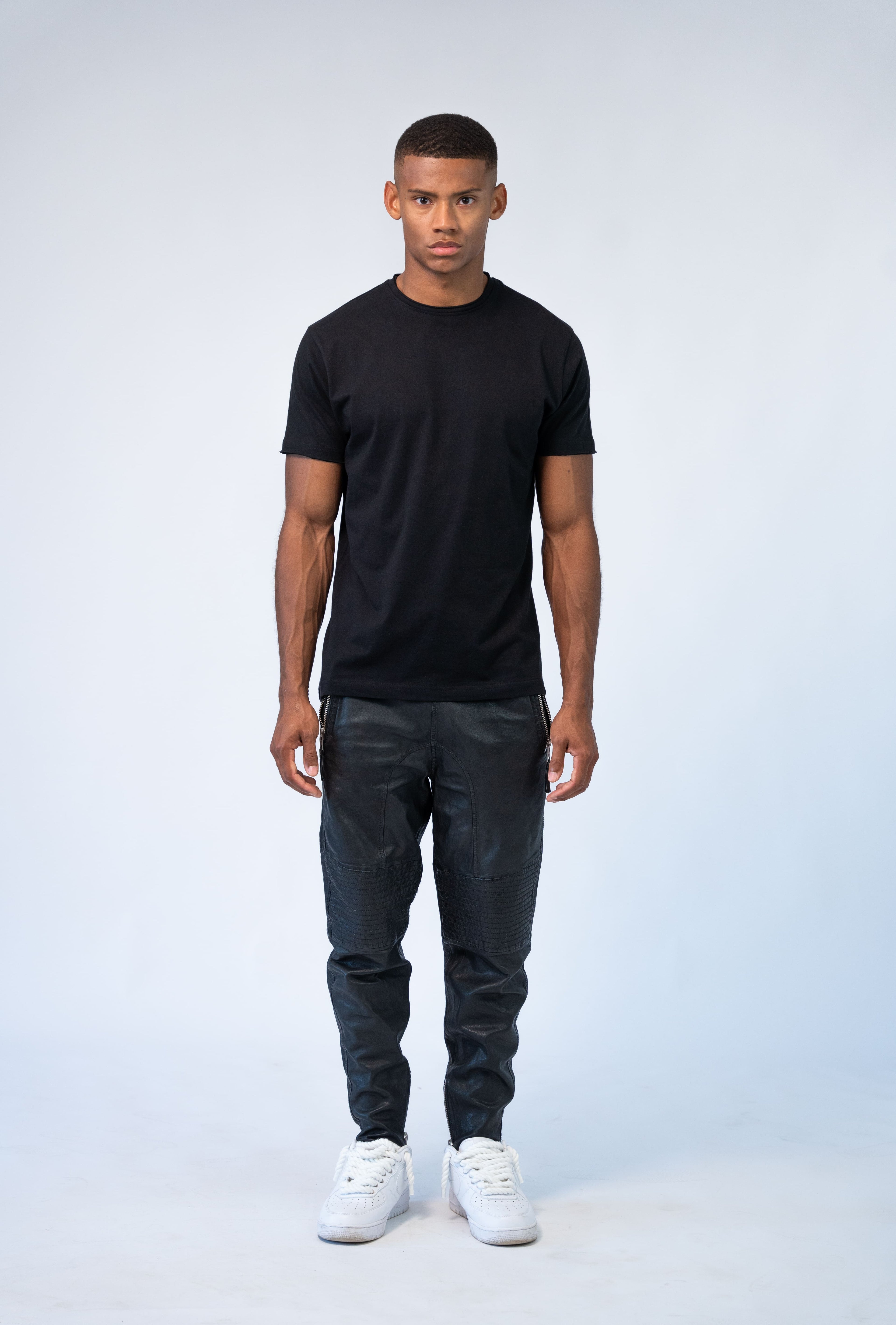 Color 100 - 5 - Adam_Black_Front.jpg