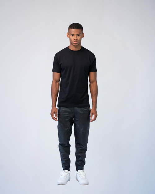 Color 100 - 1 - Adam_black_front.png