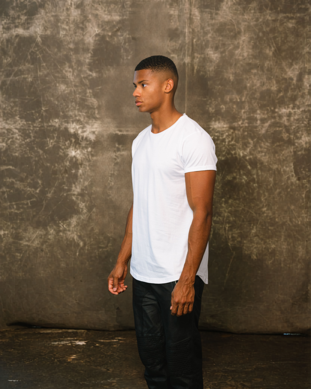 Color 110 - 6 - Anton_white_side.png