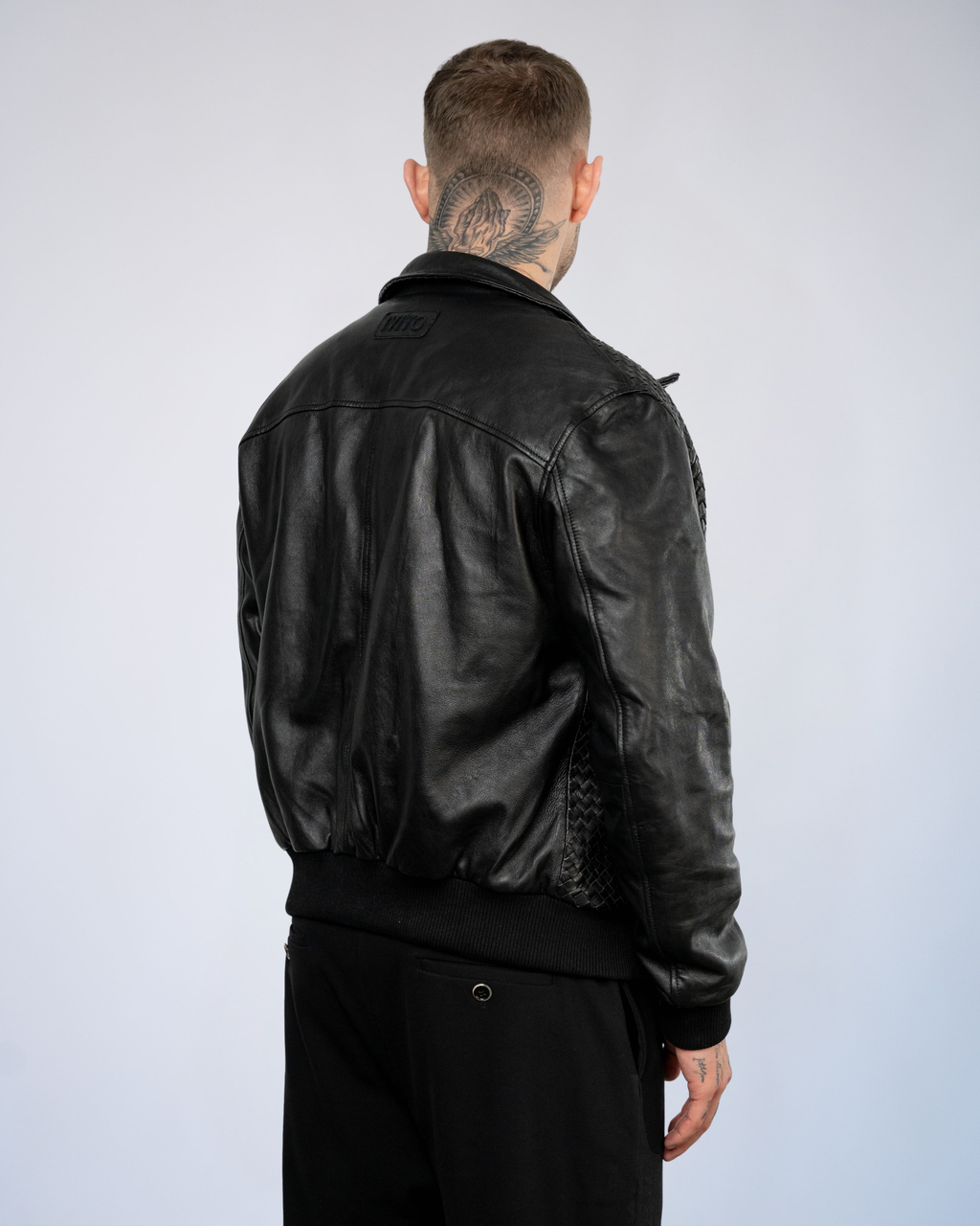 Color 100 - 3 - Aurelio_black_back.jpg