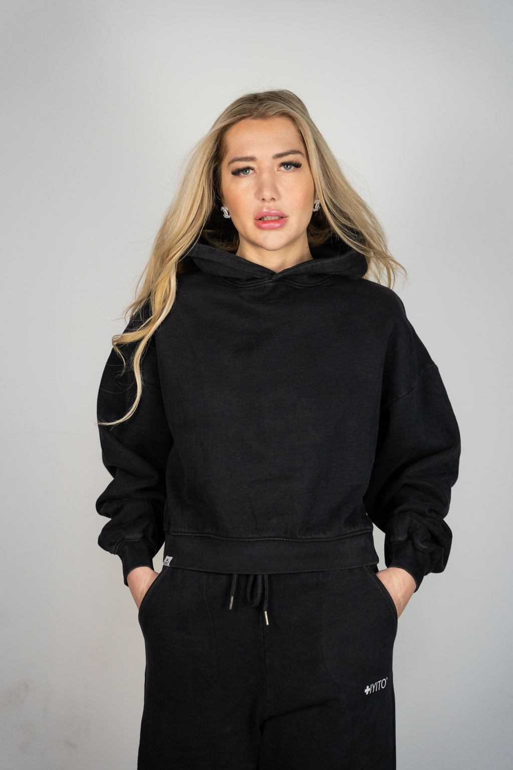 Color 185 - 1 - Berta_Front.jpg