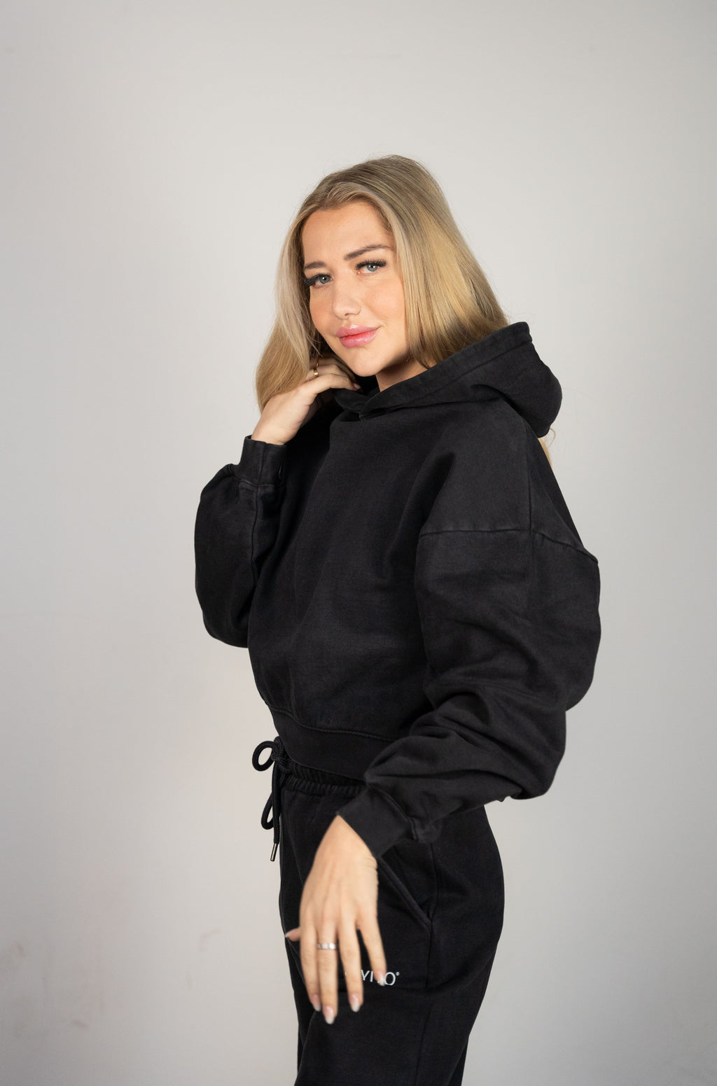 Color 185 - 3 - Berta_Side_2.jpg