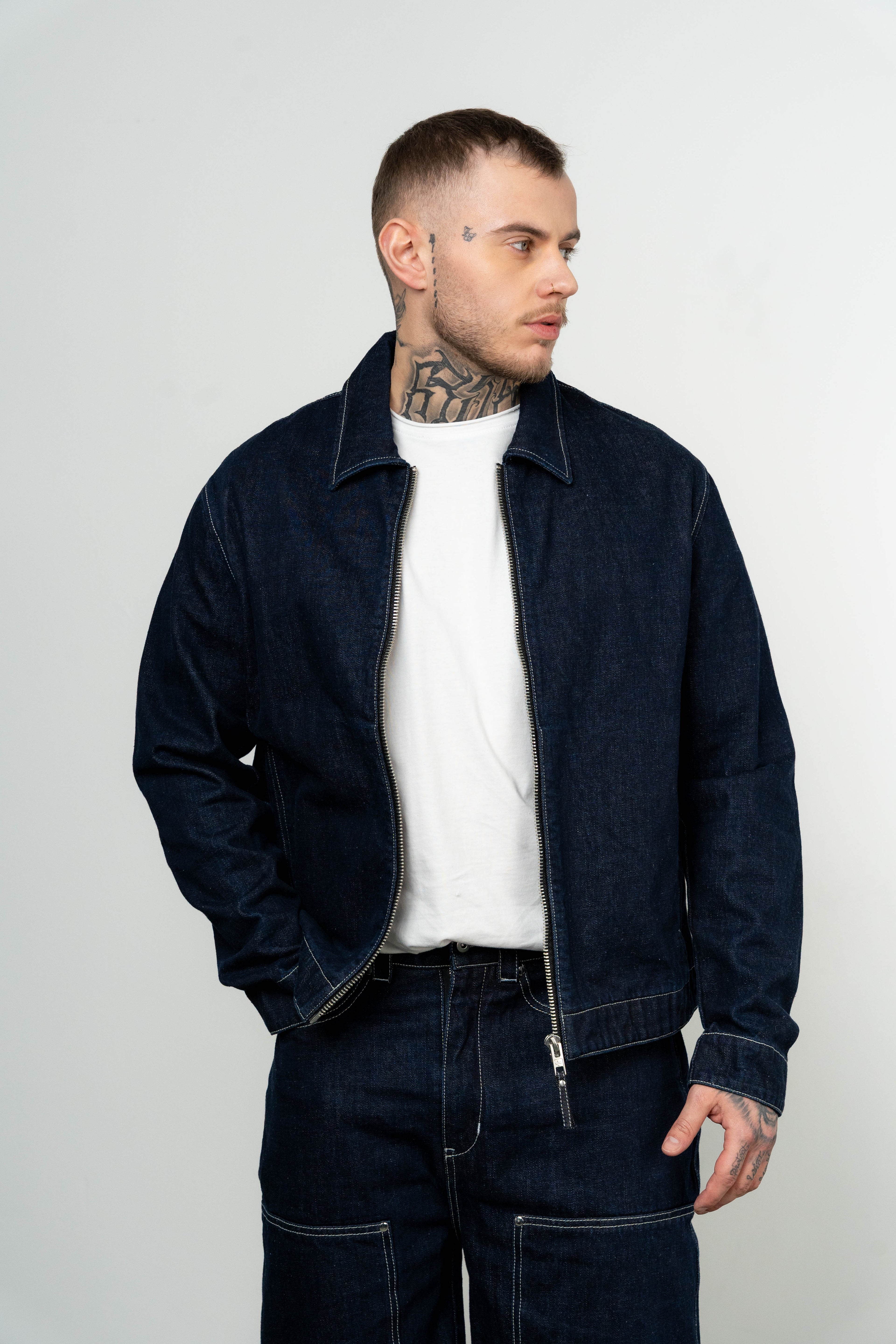 Color 105 - 3 - Eden_darkblue_front.jpg