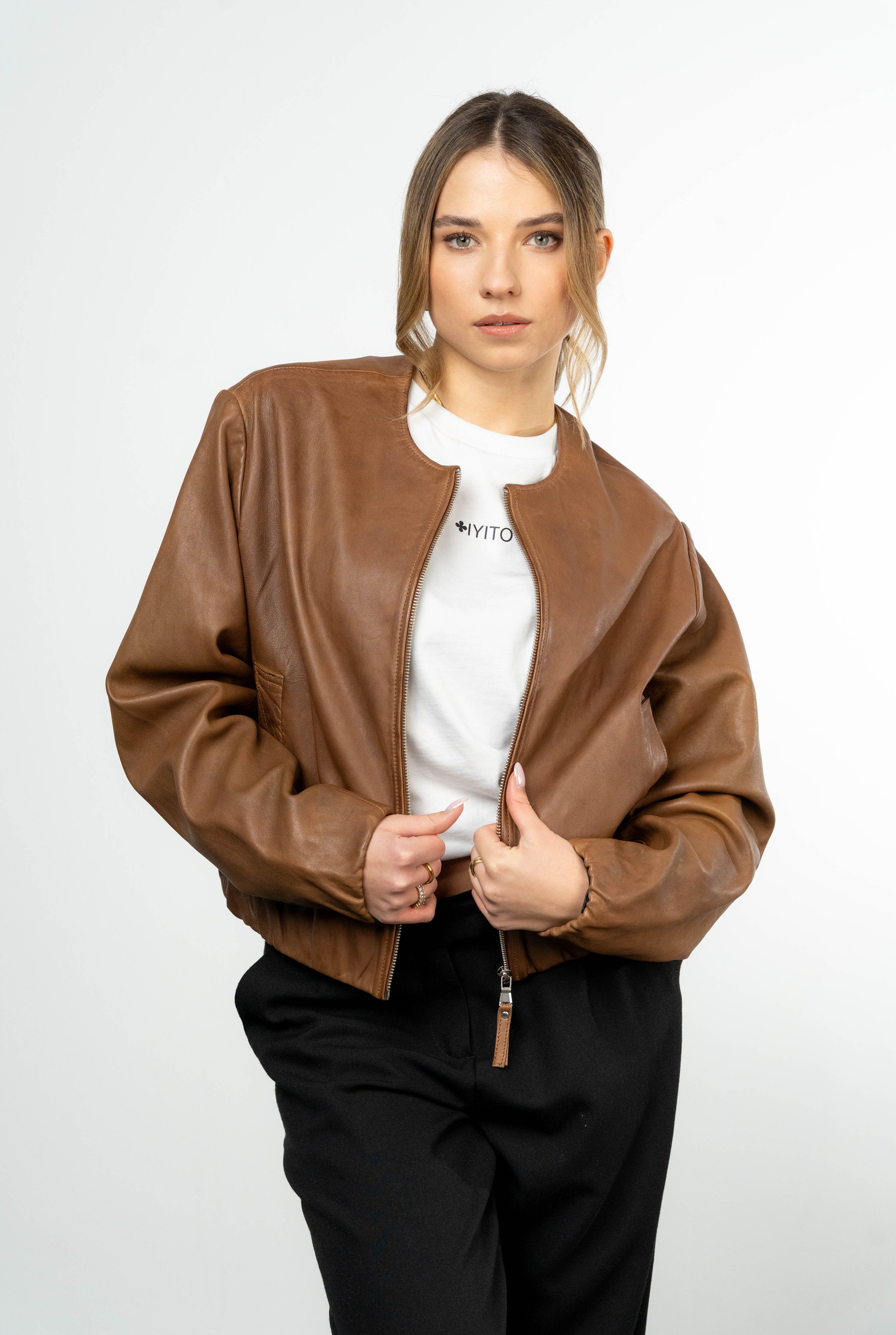 Color 101 - 4 - Eliana_brown_front.jpg