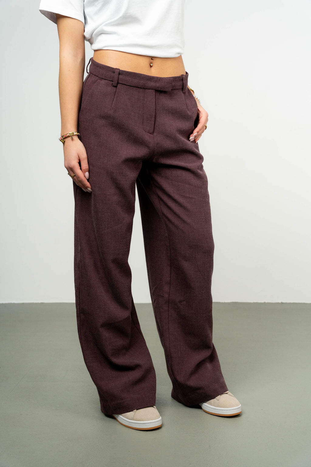 Color 125 - 1 - Elina_cocoa_front.jpg