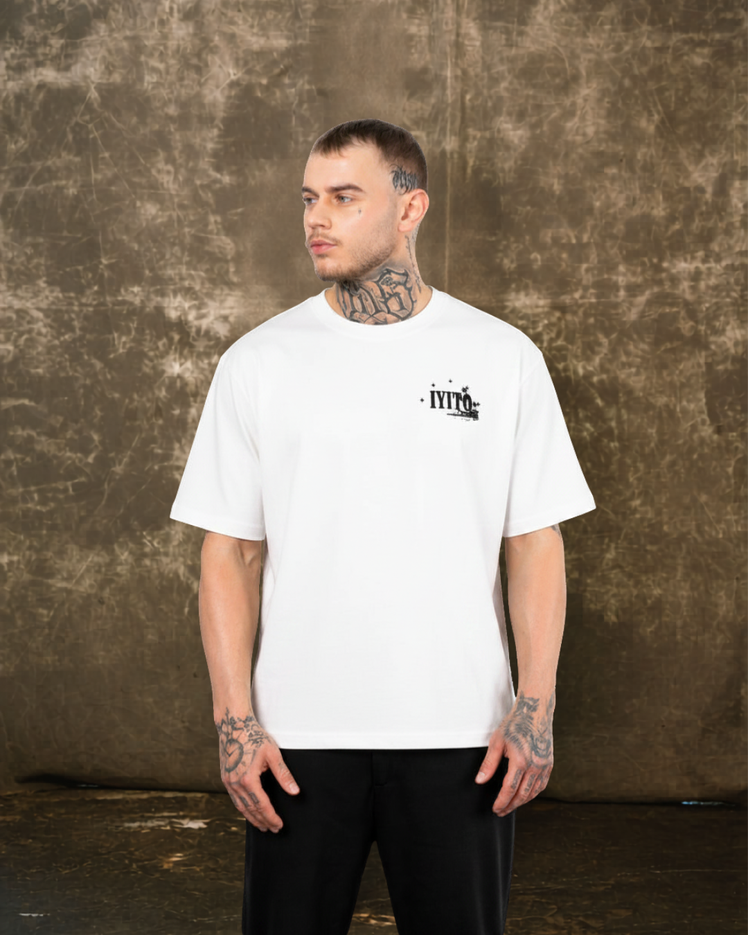 Color 170 - 4 - Gino_white_front.png