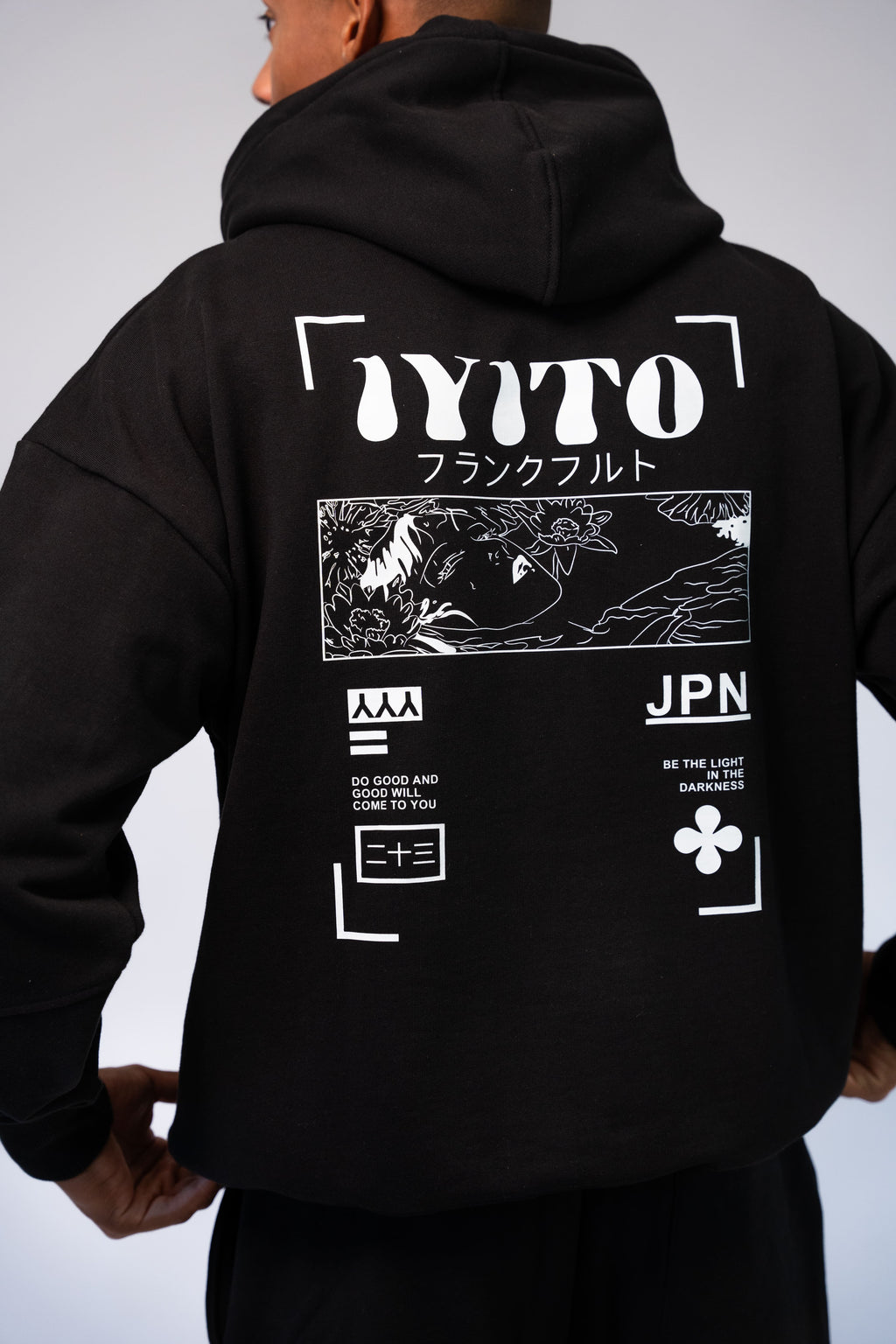 Color 100 - 1 - Hunter Black Back.jpg