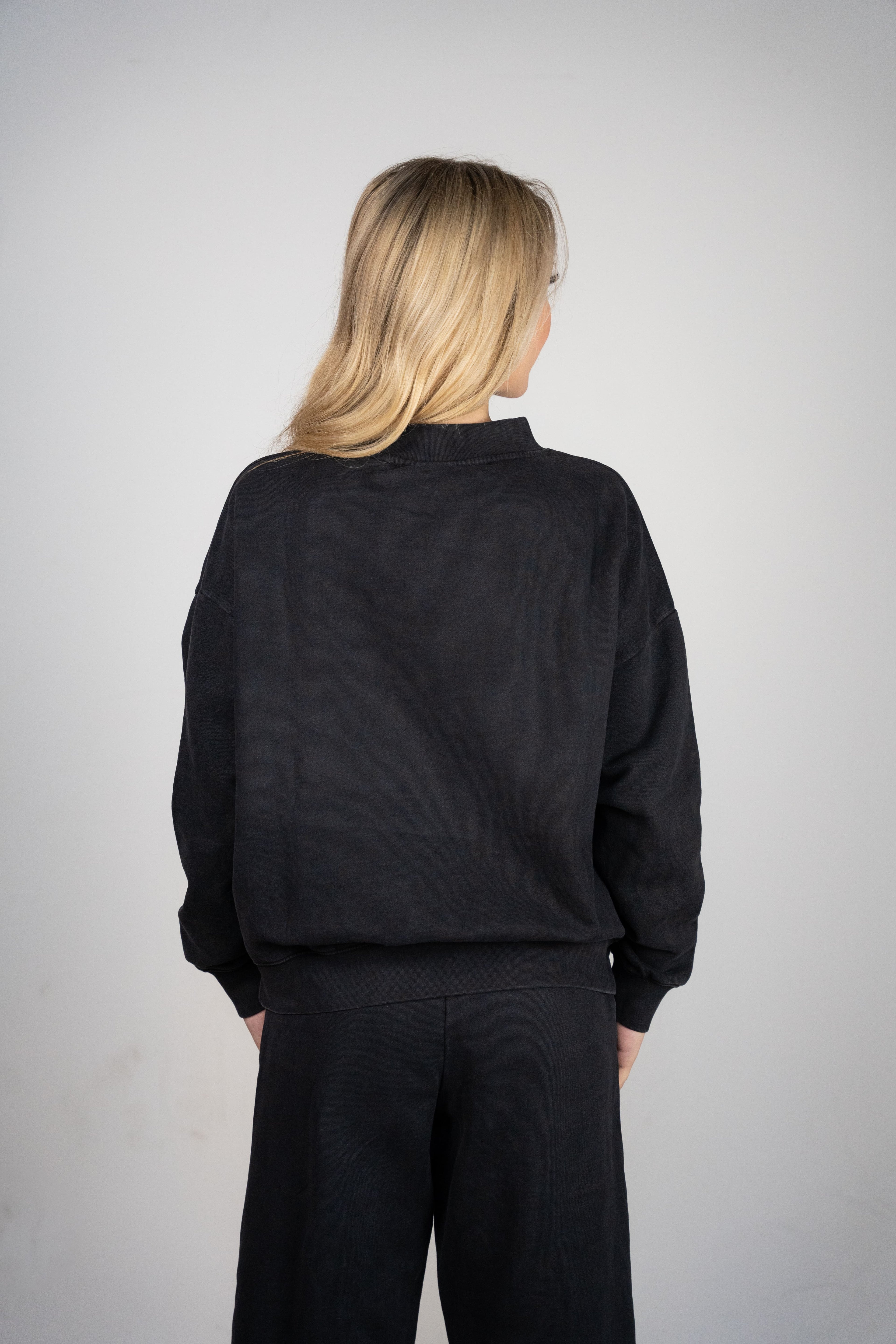 Color 185 - 4 - Inez_Back.jpg