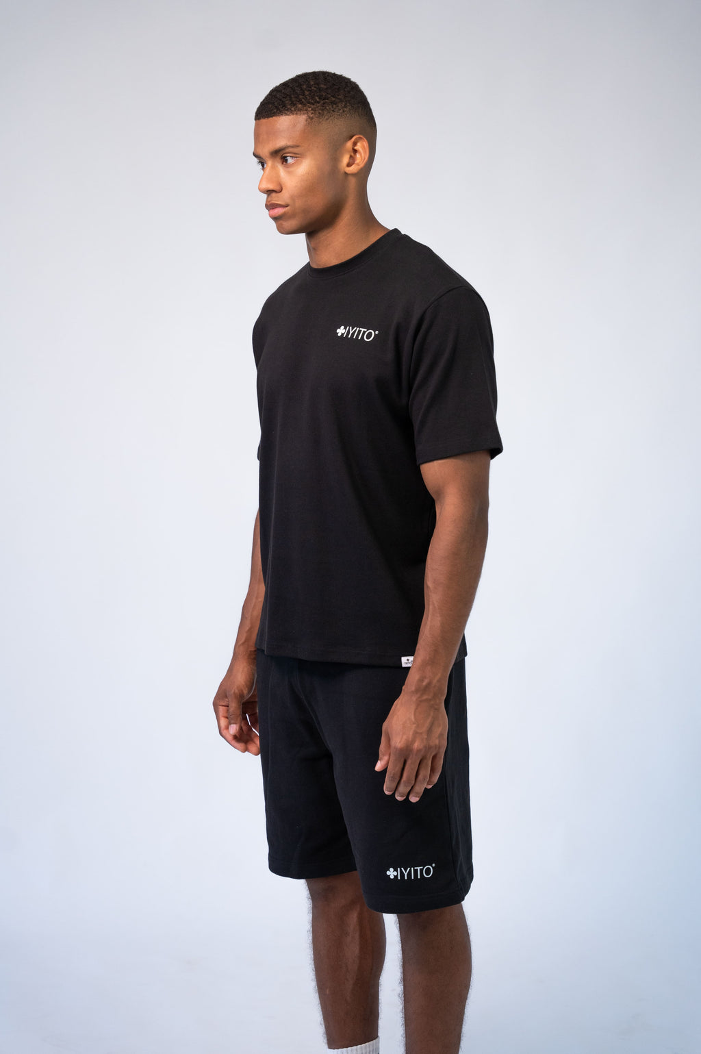 Color 100 - 2 - Jesper Black Side.jpg