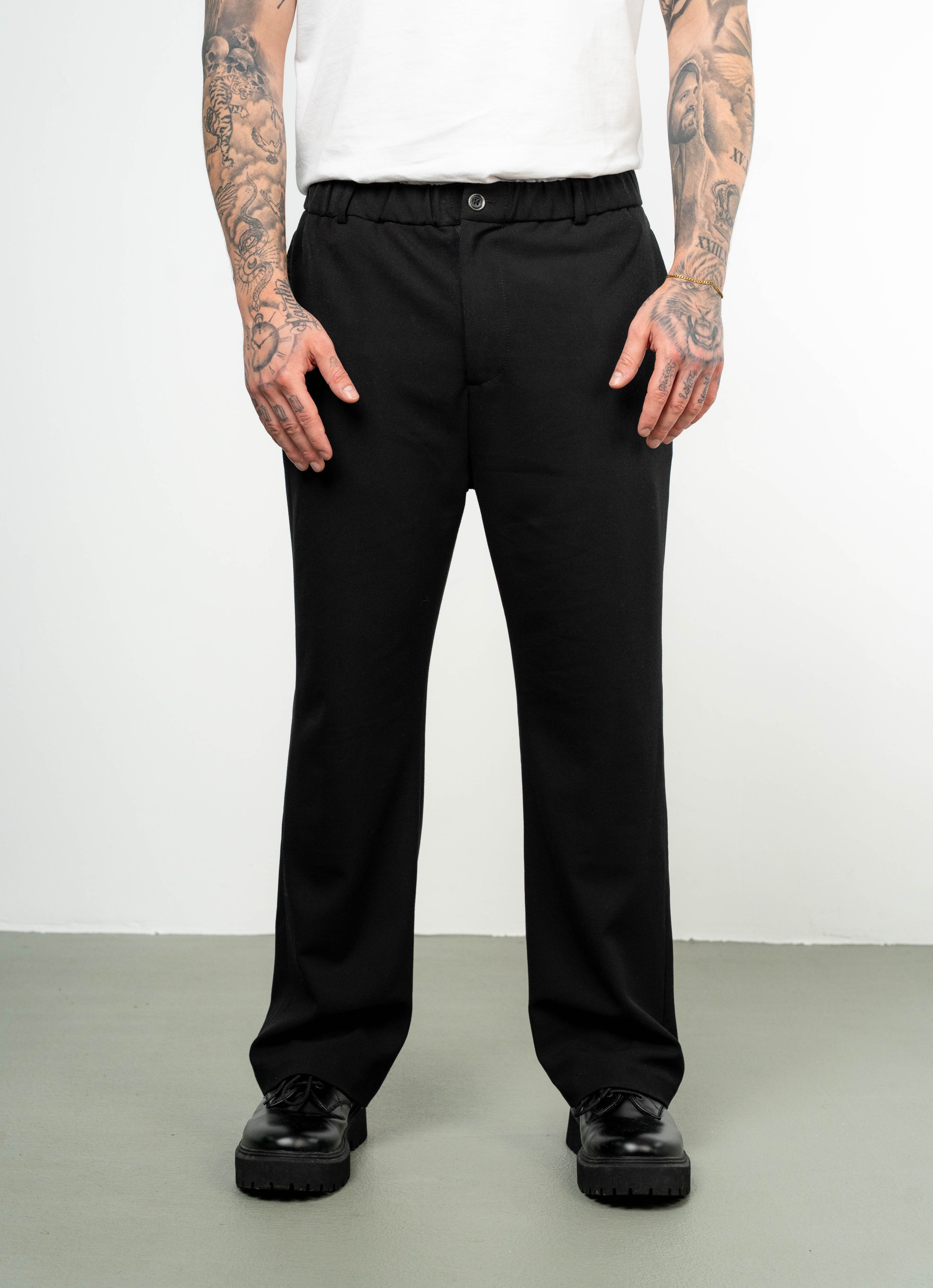 Color 100 - 1 - Jose_black_front.jpg