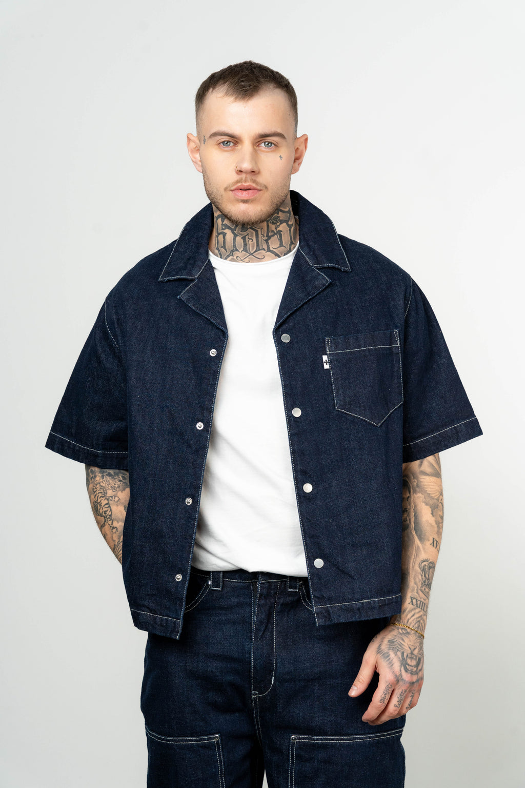 Color 105 - 4 - Lovro_darkblue_front.jpg