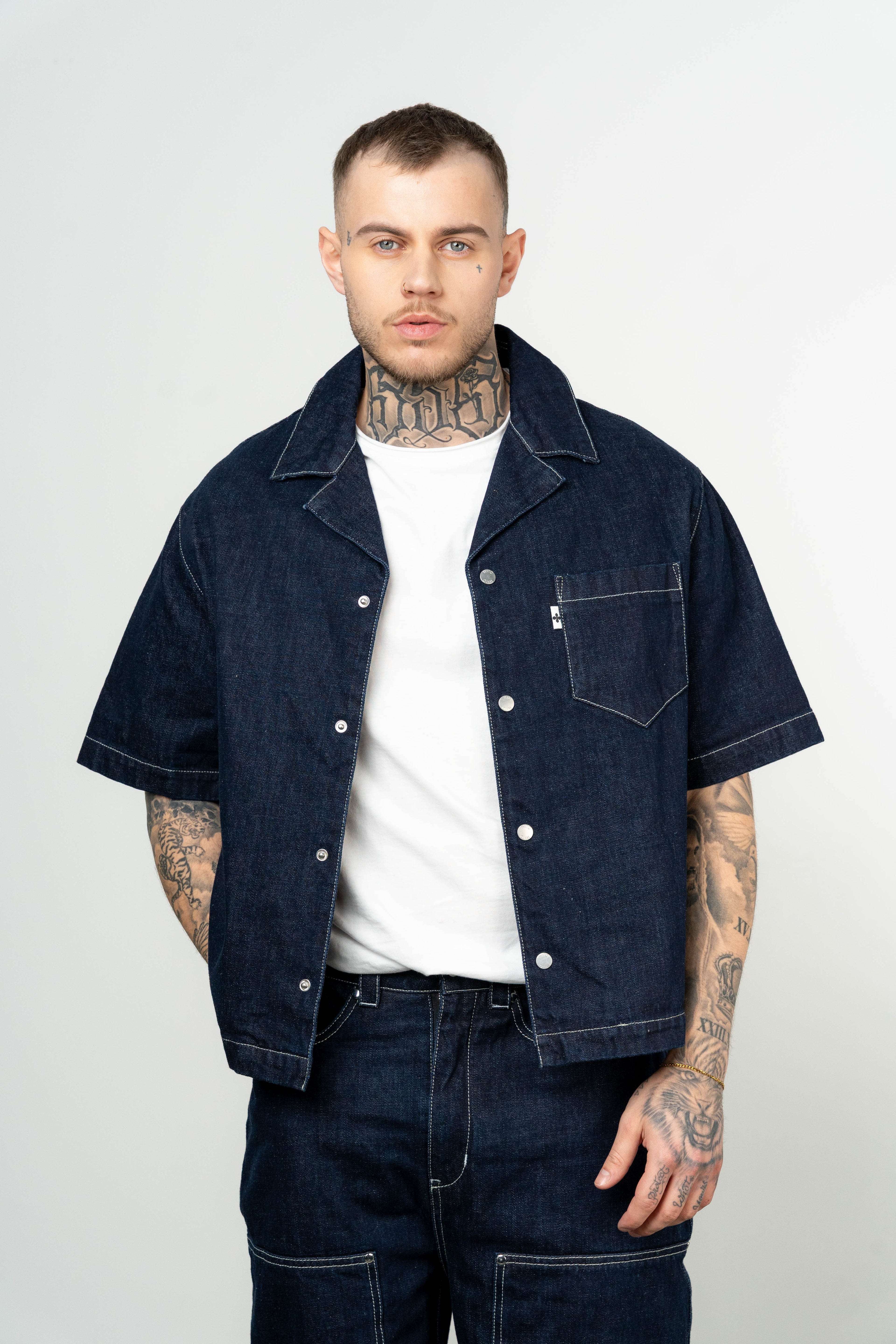 Color 105 - 4 - Lovro_darkblue_front.jpg