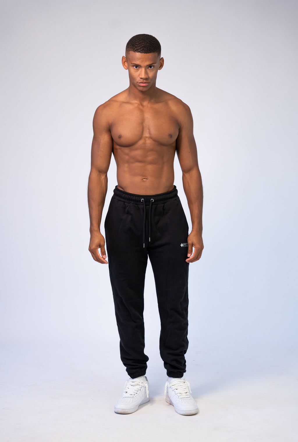 Color 100 - 1 - Luca Black Front.jpg