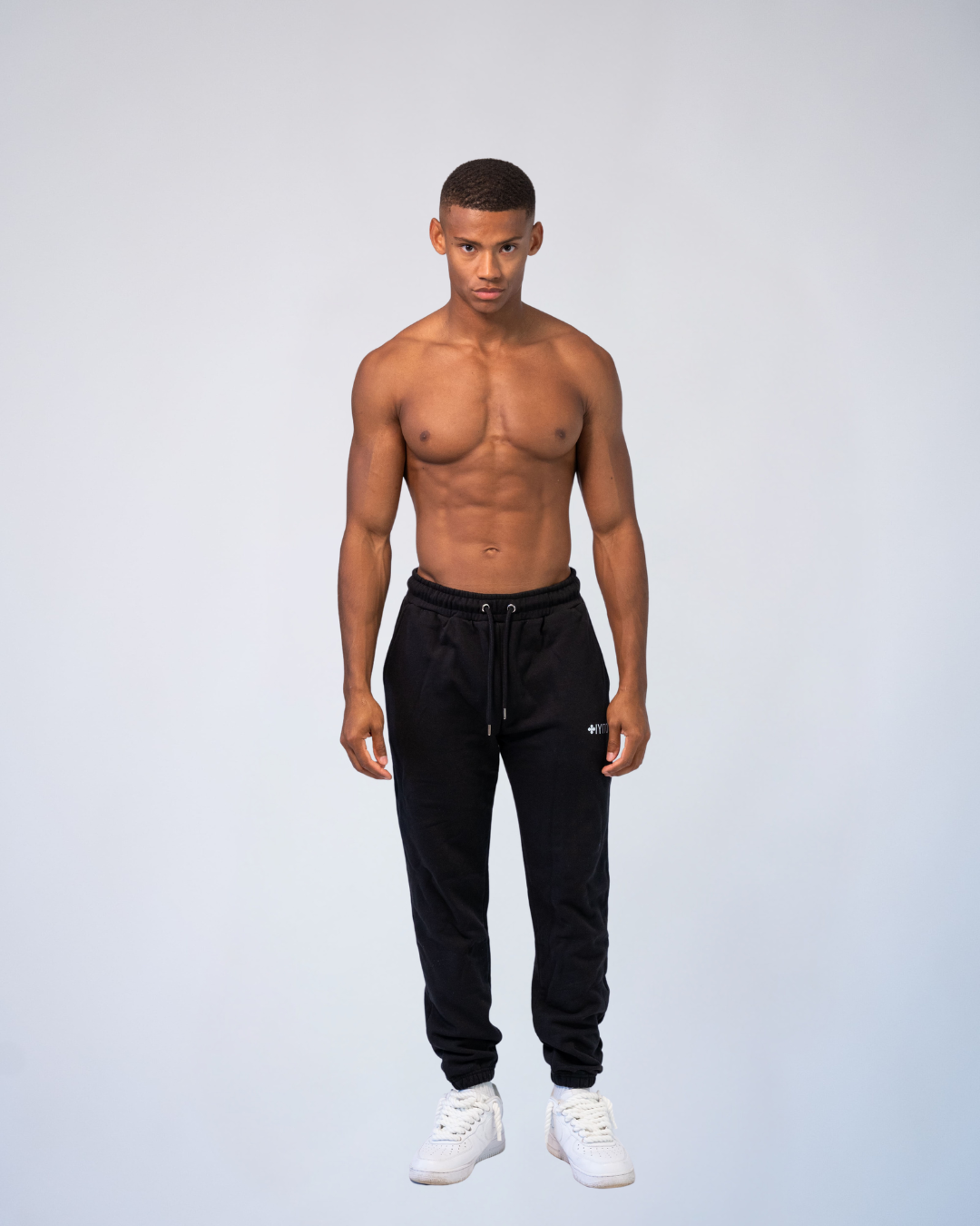 Color 100 - 1 - Luca_black_front.png