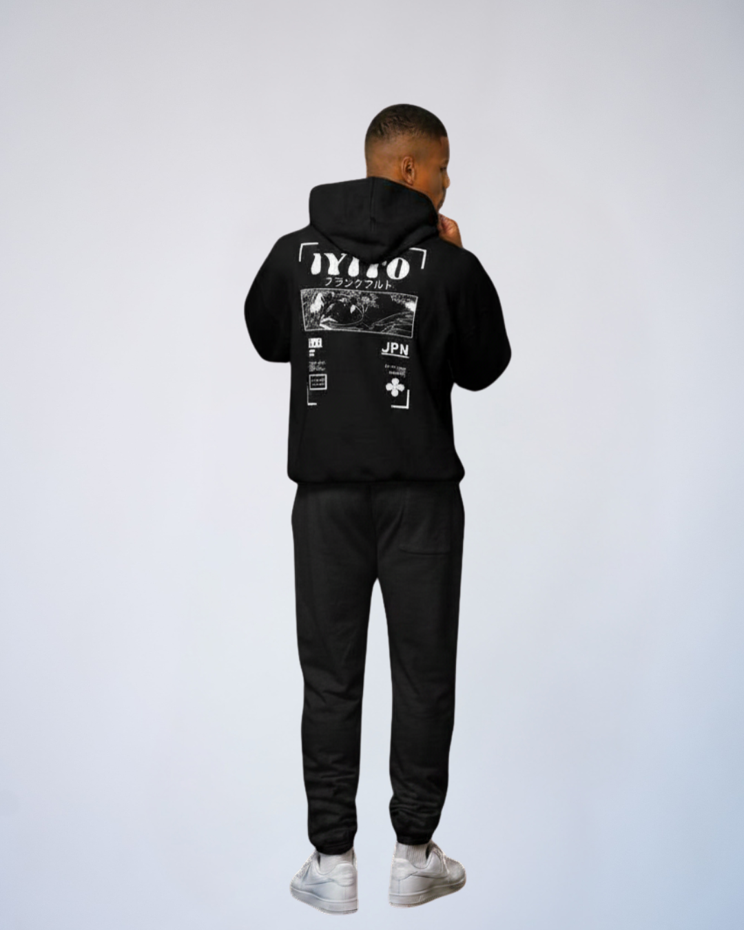 Color 185 - 12 - Luca_used-black_set.png