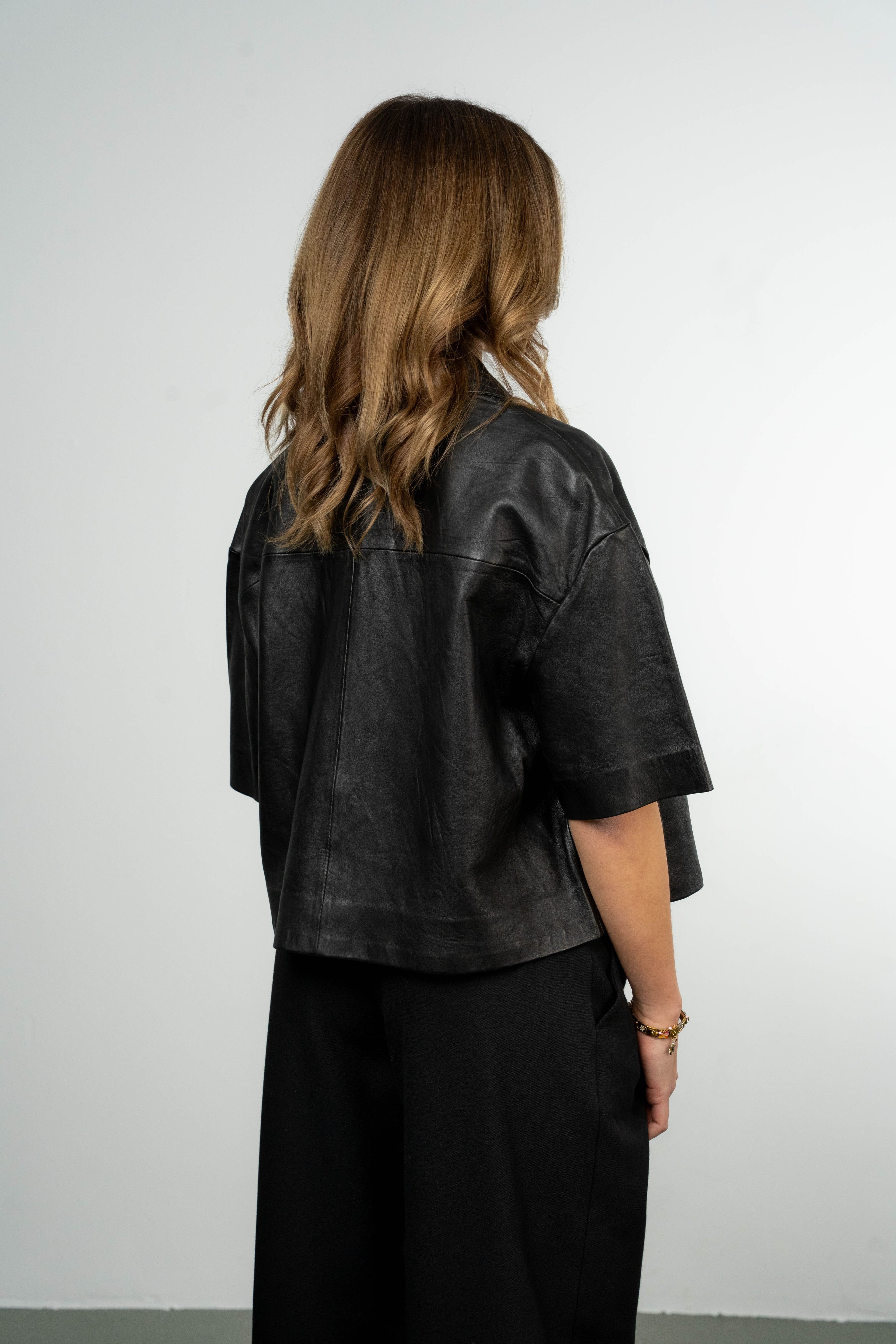 Color 100 - 3 - Marissa_black_back.jpg