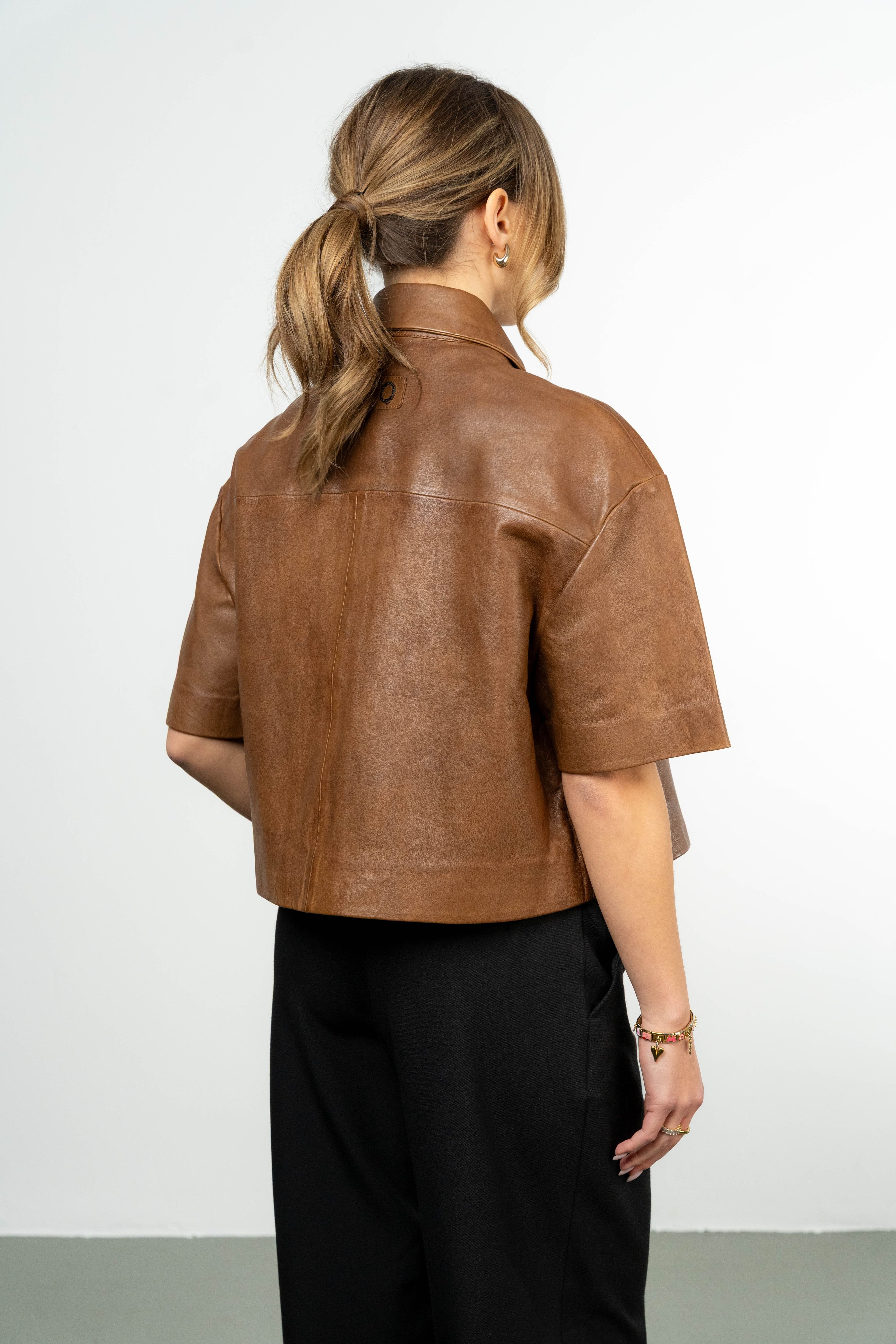 Color 101 - 6 - Marissa_brown_back.jpg