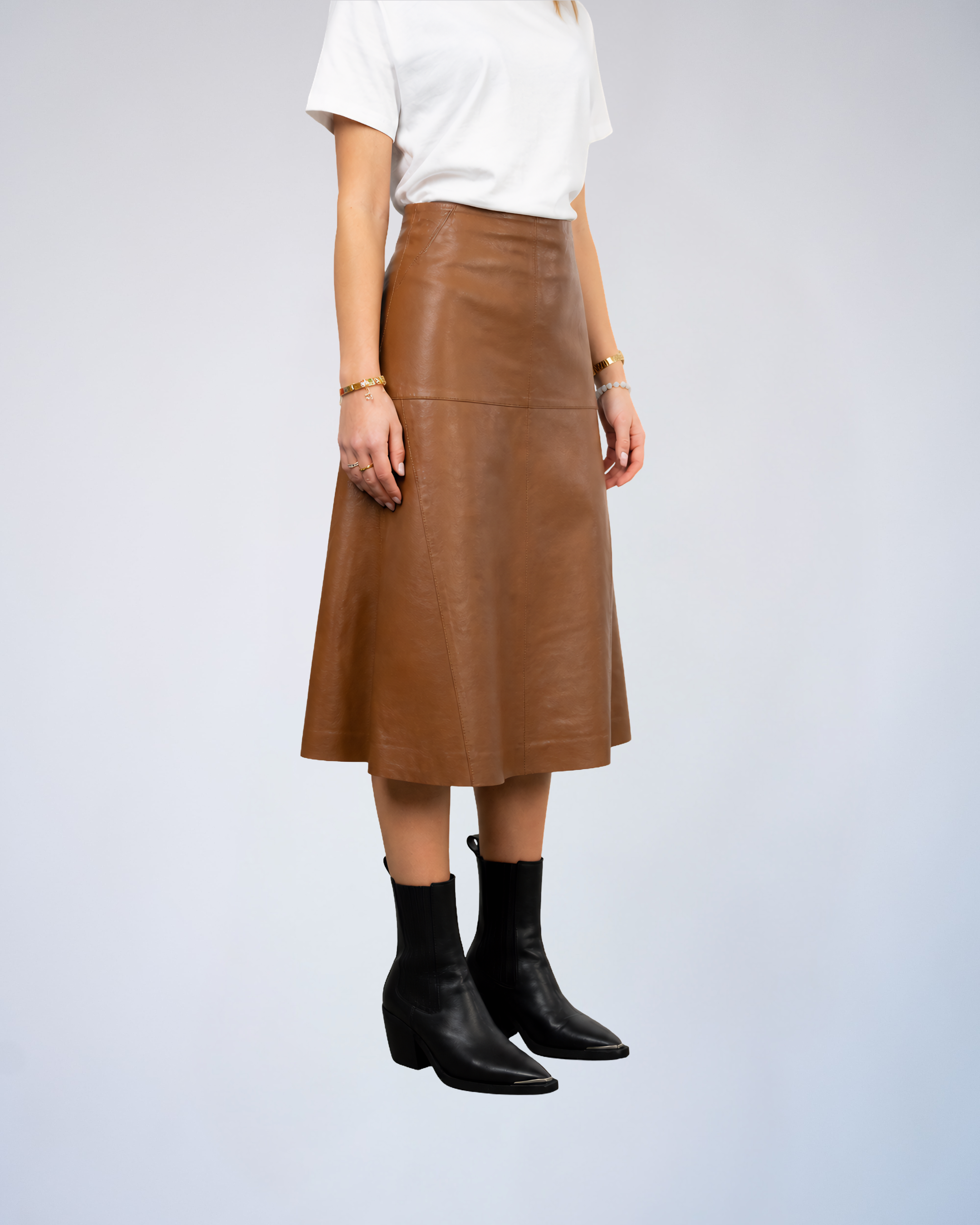 Color 101 - 5 - Marly_Brown_Side.png