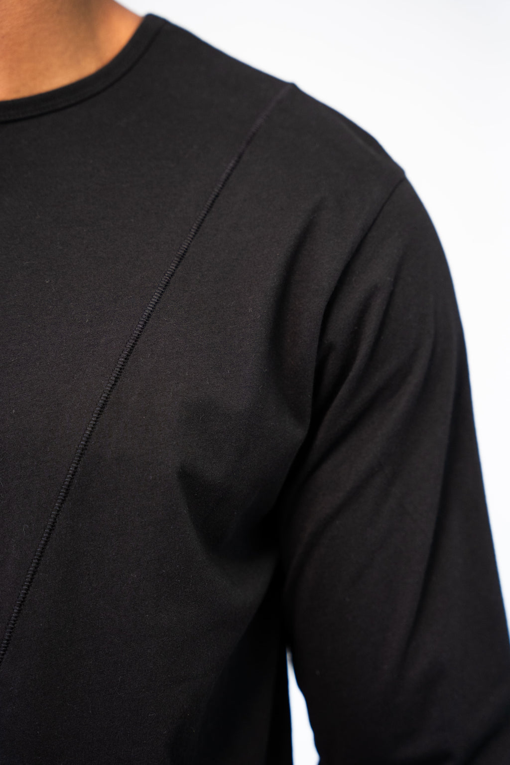 Color 100 - 6 - Mason_Black_Detail.jpg