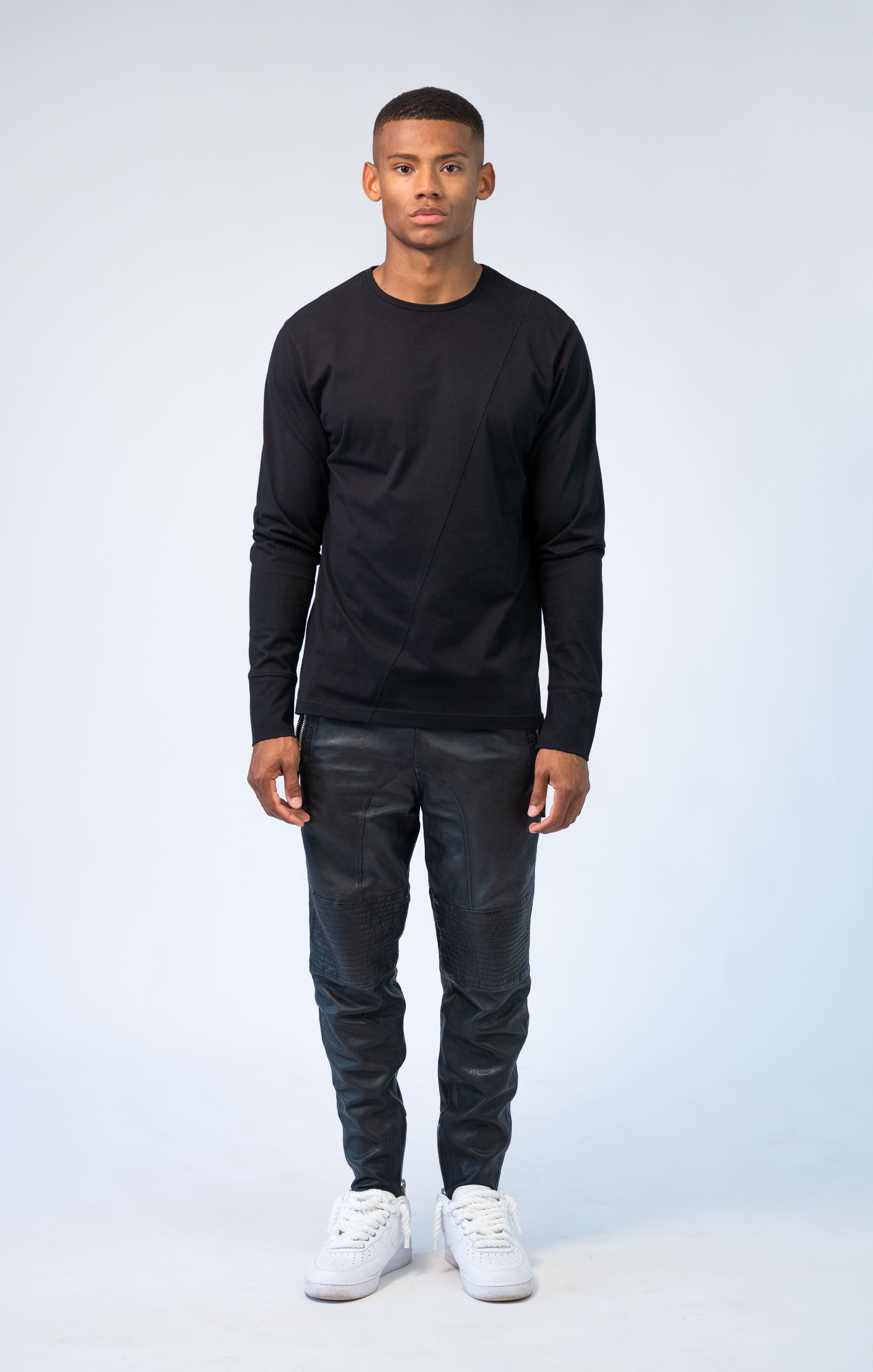 Color 100 - 4 - Mason Black Front.jpg