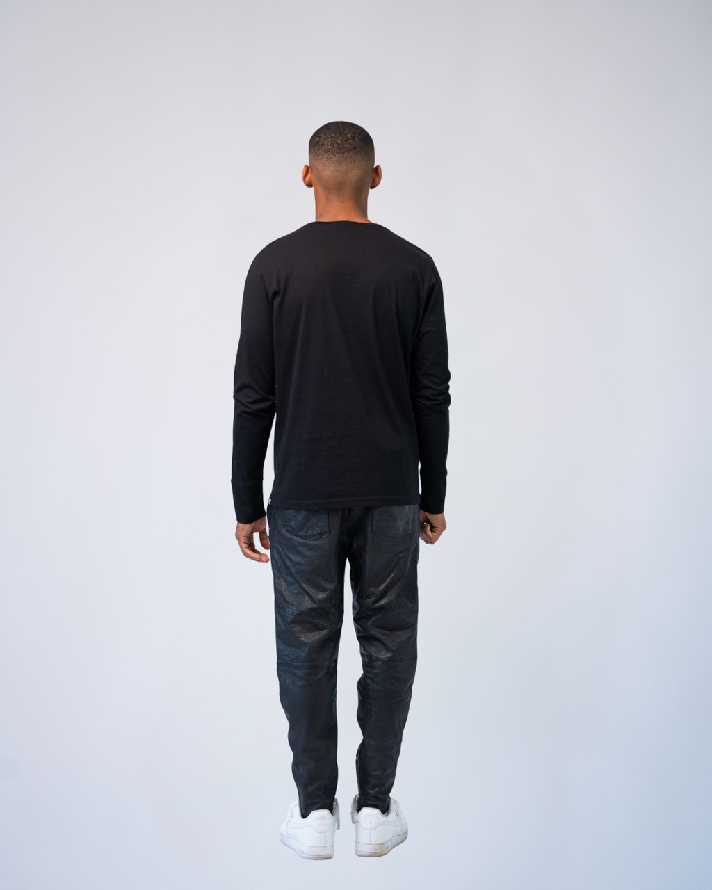 Color 100 - 2 - Mason_black_back.png