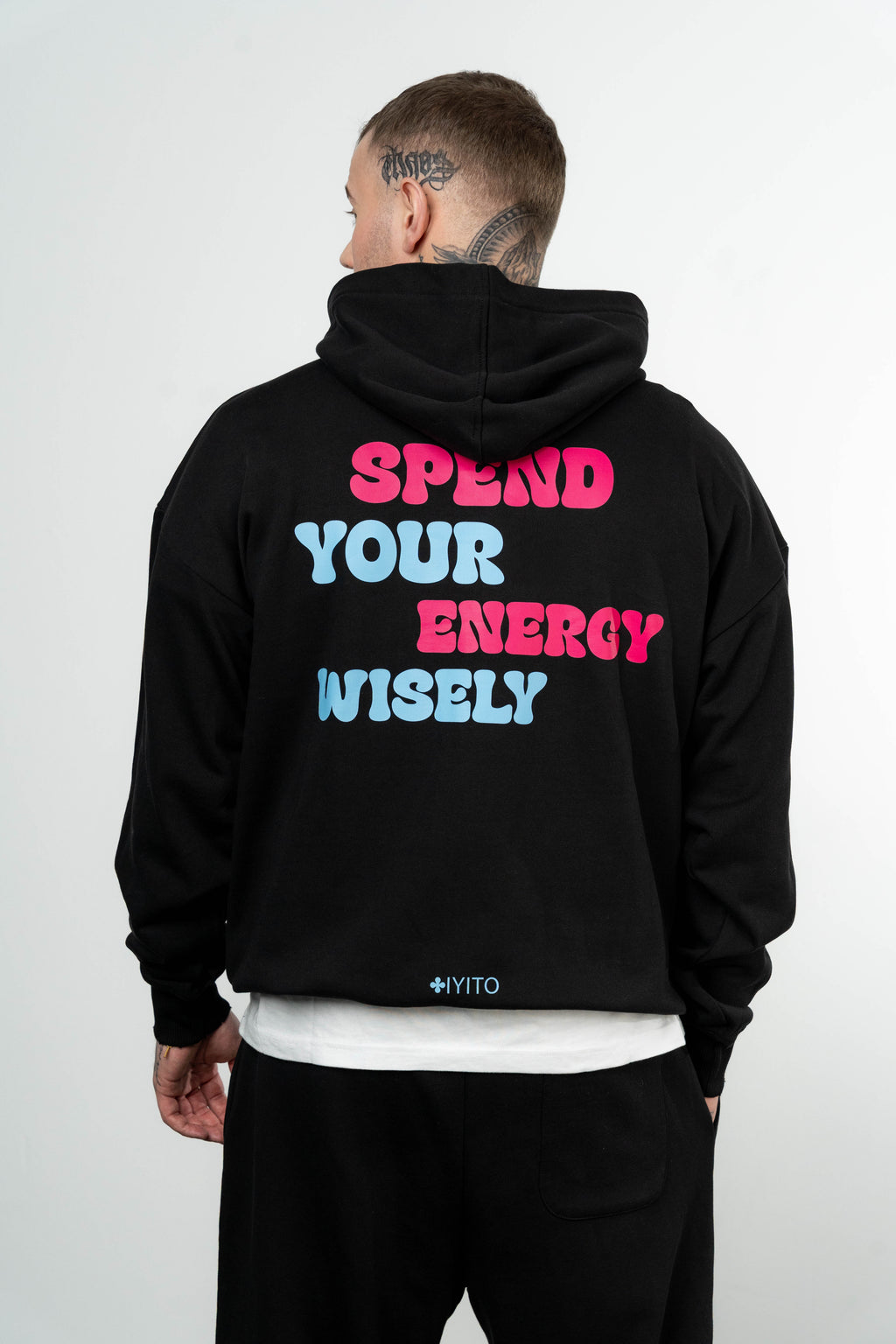 Color 100 - 3 - Mikel_black_back.jpg