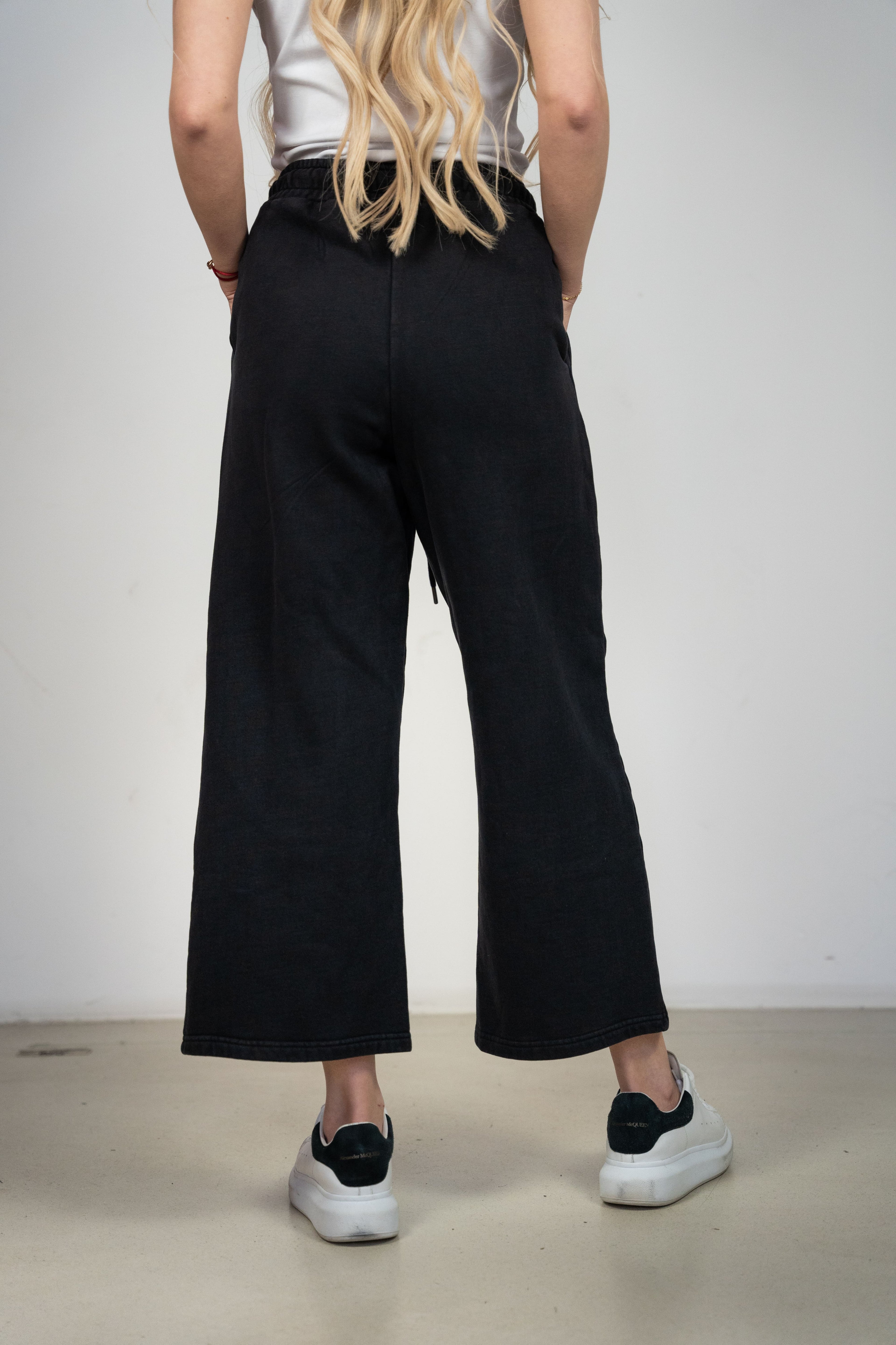 Color 185 - 3 - Millie_Back.jpg