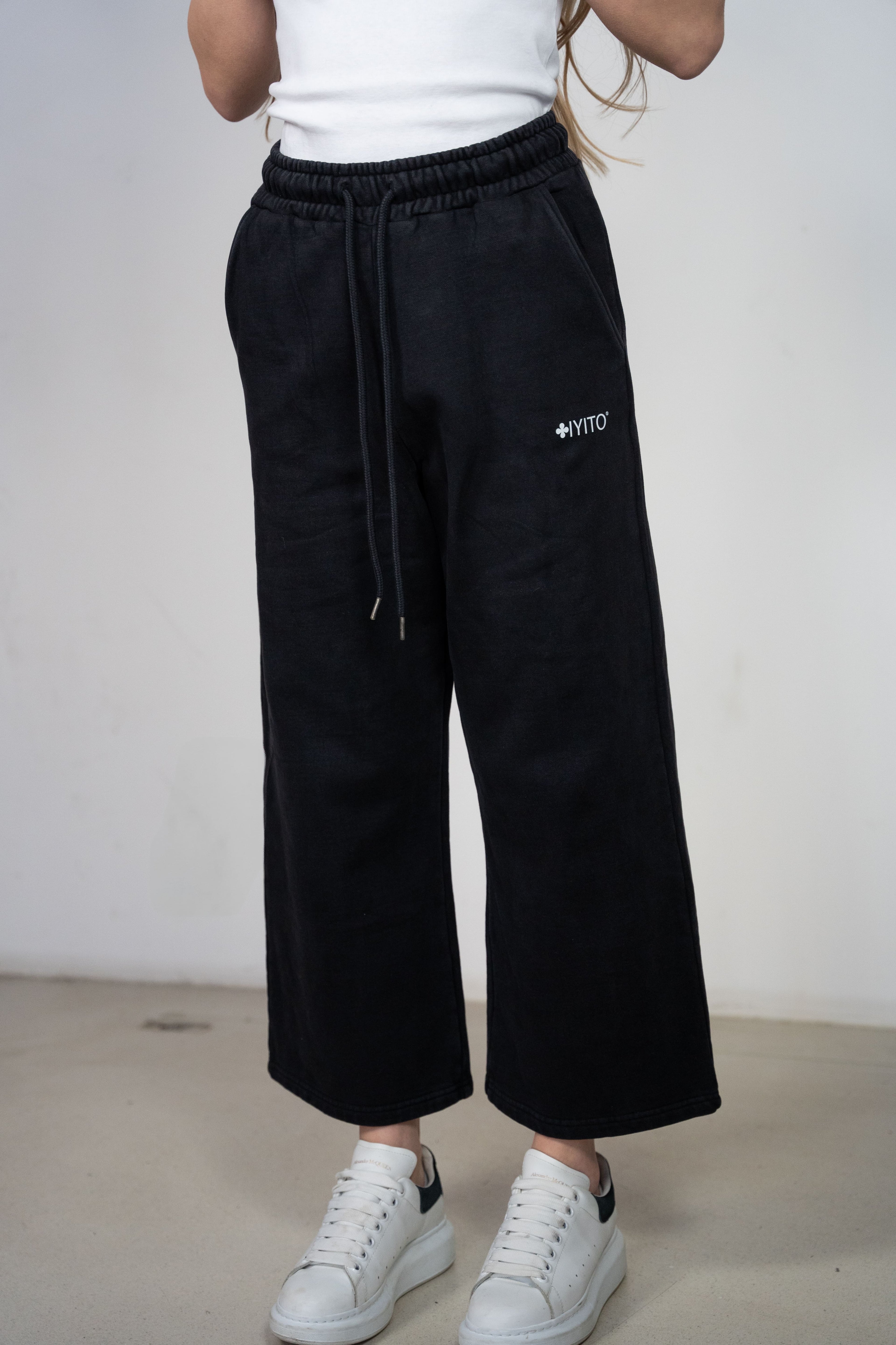 Color 185 - 1 - Millie_Front.jpg