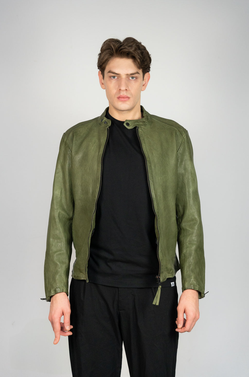 Color 155 - 7 - Noah_Olive.jpg