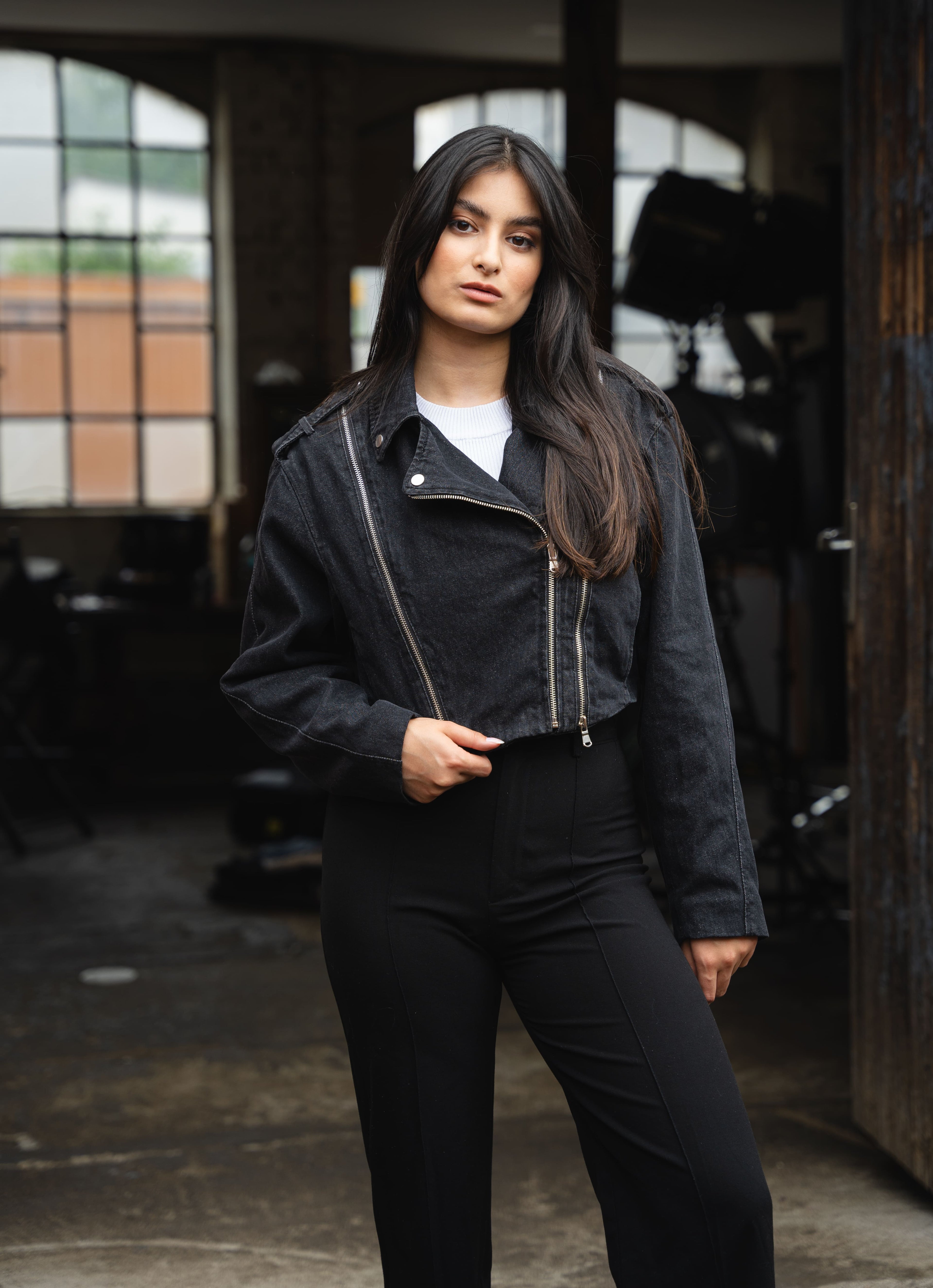 Color 100 - 1 - Sophia Denim Black Image 1.jpg