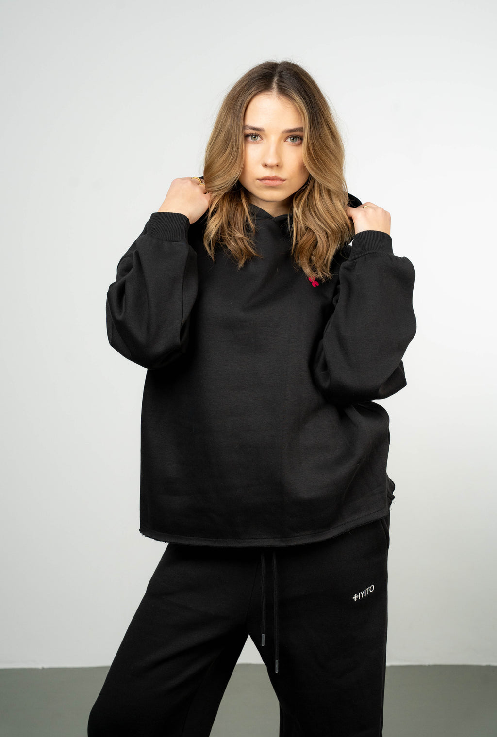 Color 100 - 1 - Stella_black_front.jpg