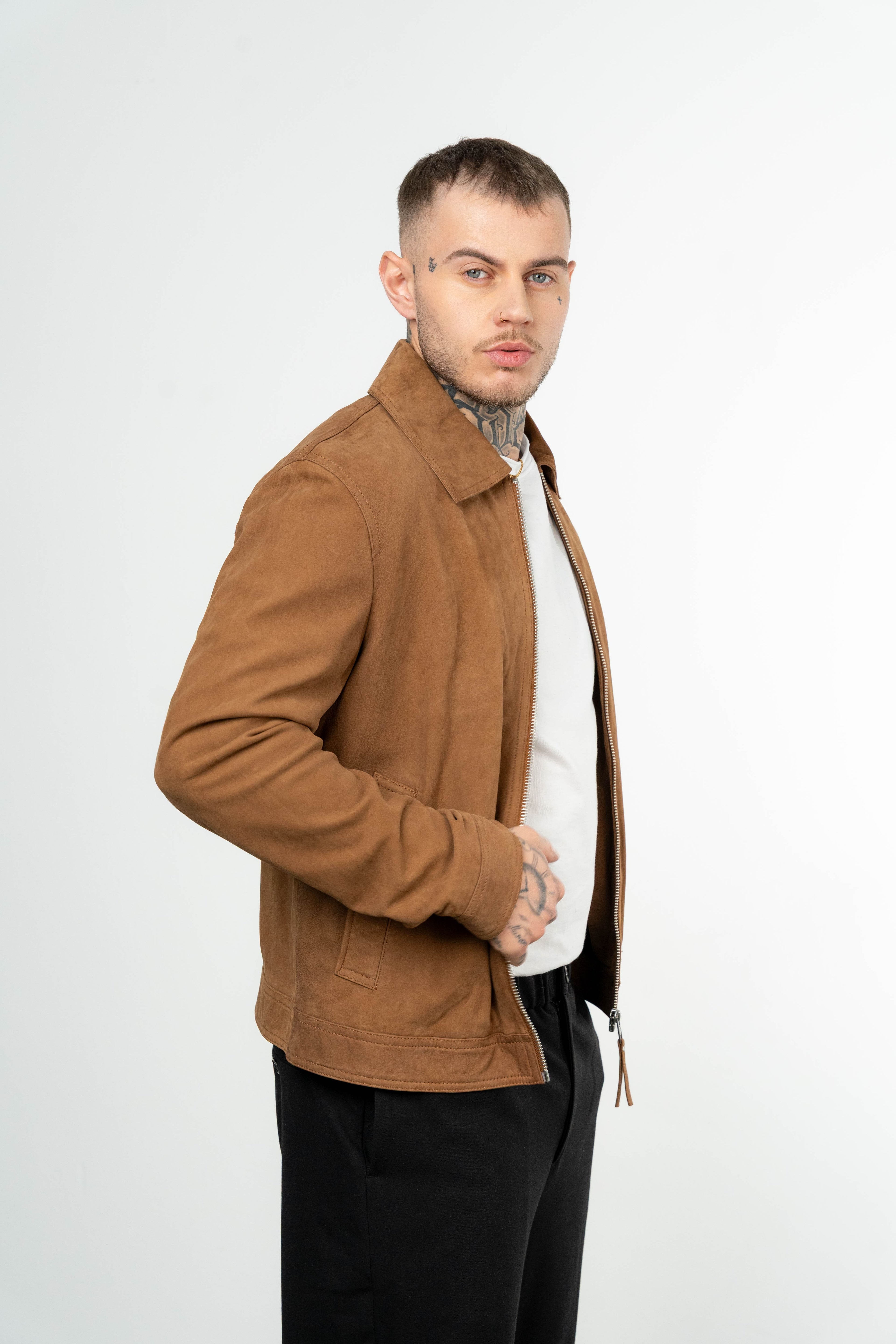 Color 101 - 2 - Vitor_brown_side.jpg