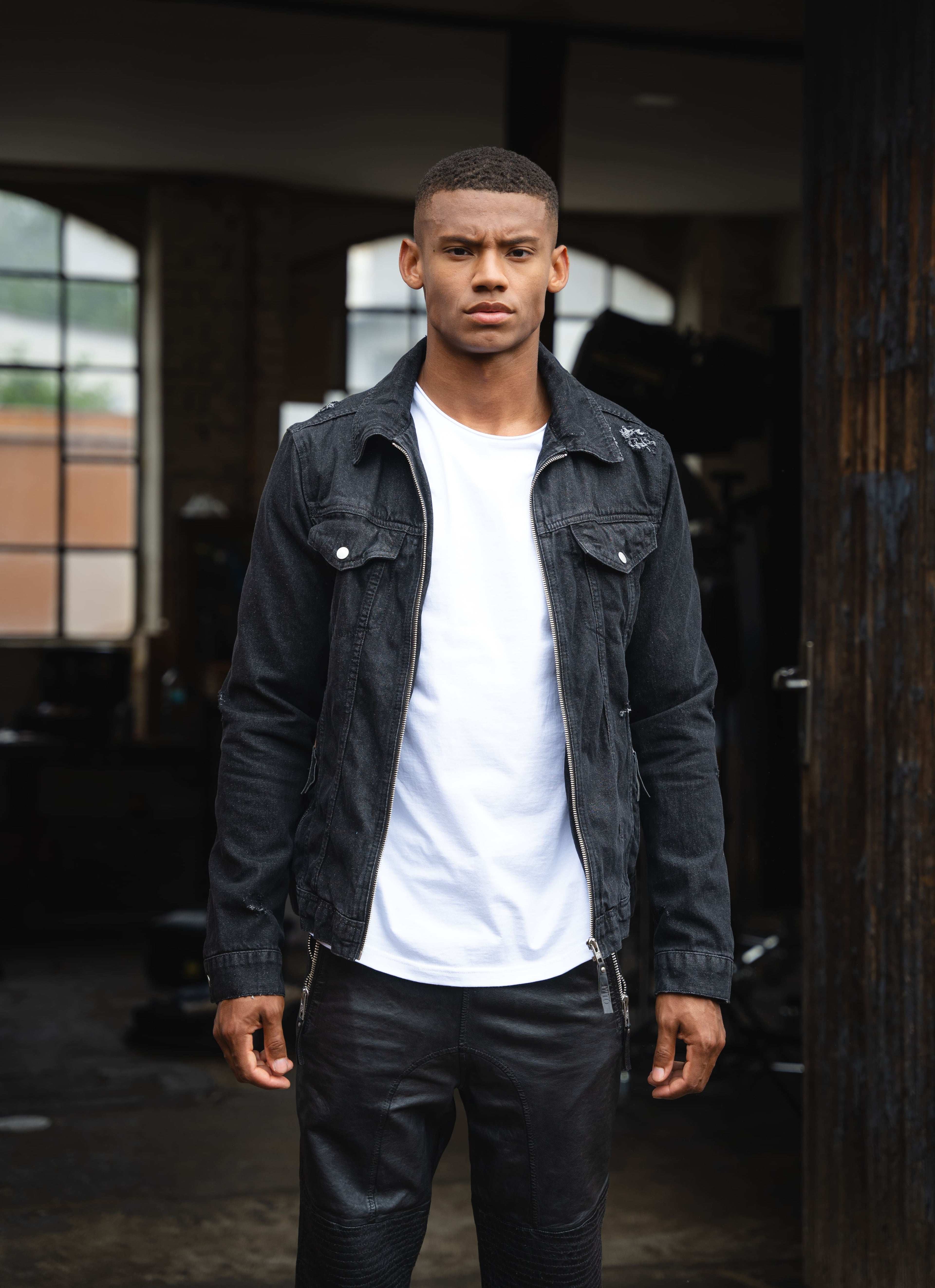 Color 100 - 1 - Wesley Black Front Image 1.jpg